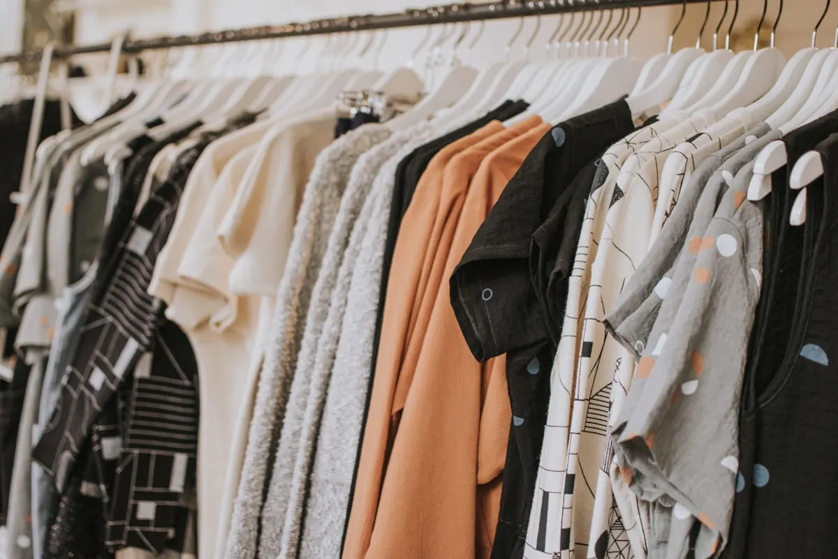 服装仓库与门店